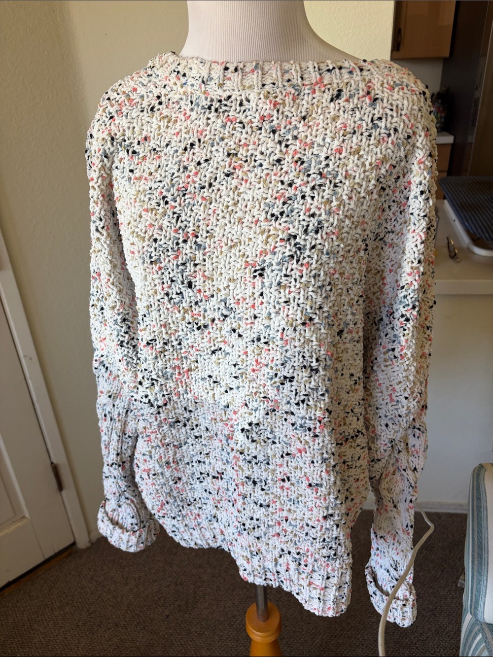 Maunces Women’s Cream Speckled Crochet-Style Pullover Sweater